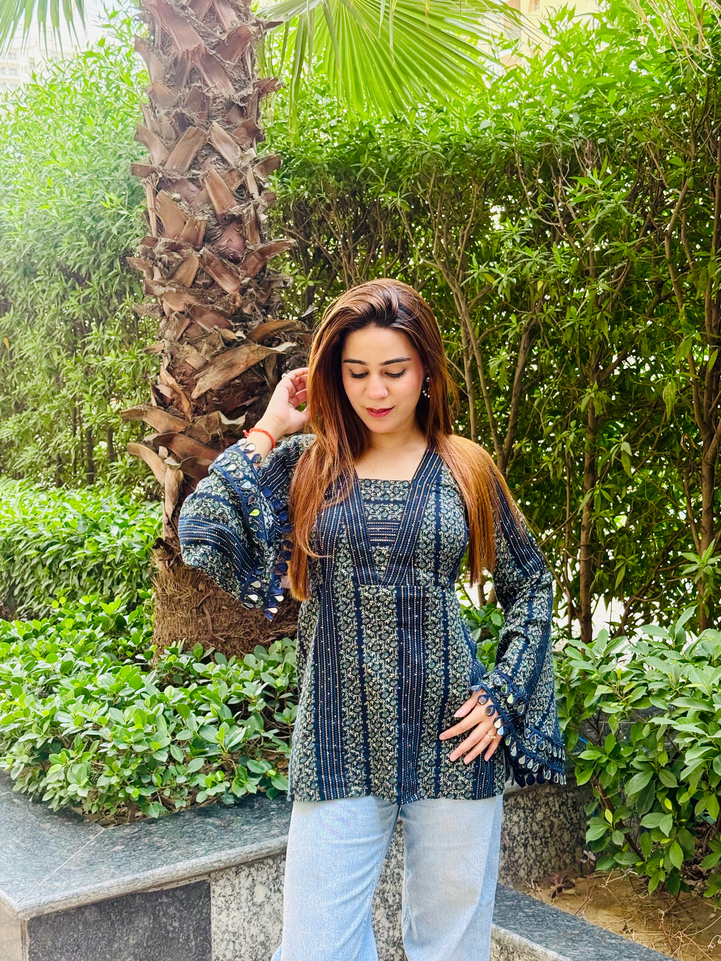 Meher Aaina Kurti