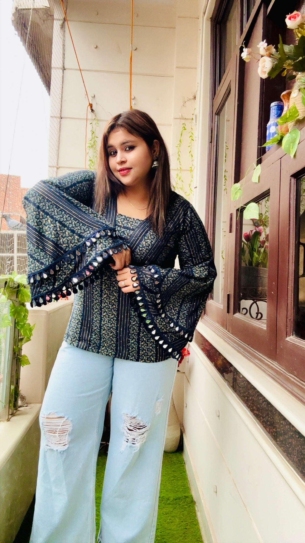 Meher Aaina Kurti
